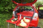 Swissroombox präsentiert das Wohnmobil im Koffer. © spothits/Swissroombox