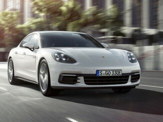 Paris 2016: Porsche Panamera 4 E-Hybrid stemmt 700 Newtonmeter. © spothits/Porsche