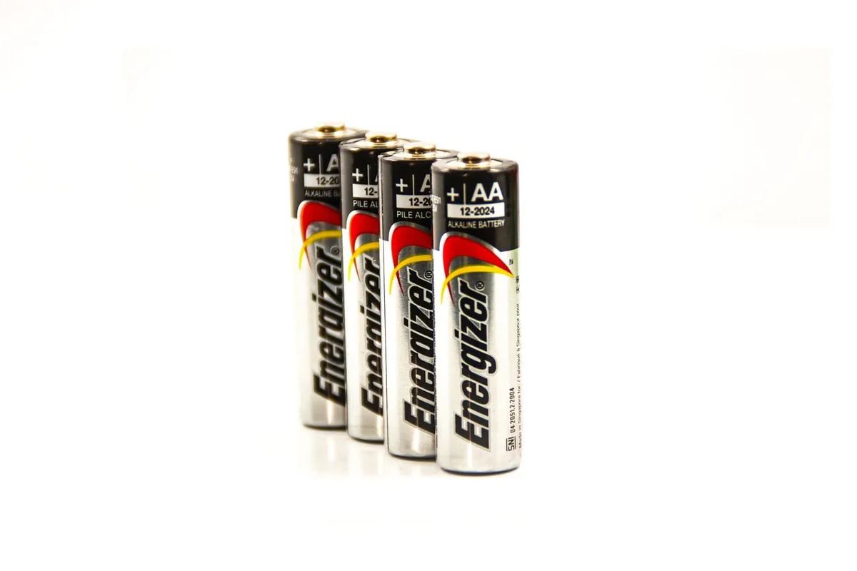 Zylindrische Batteriezellen in einer Montageanordnung zur Illustration von Gen6‑Design