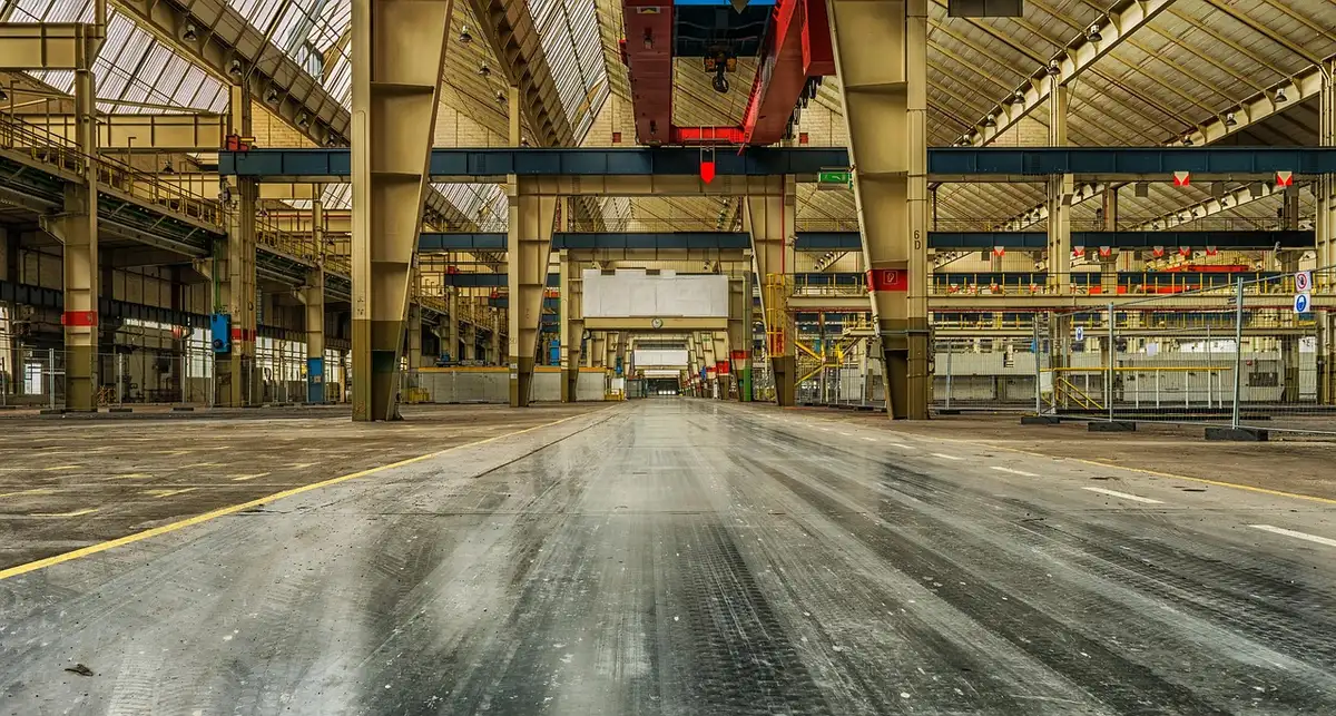 Reifenproduktionsstraße in einer Fabrik in Indien